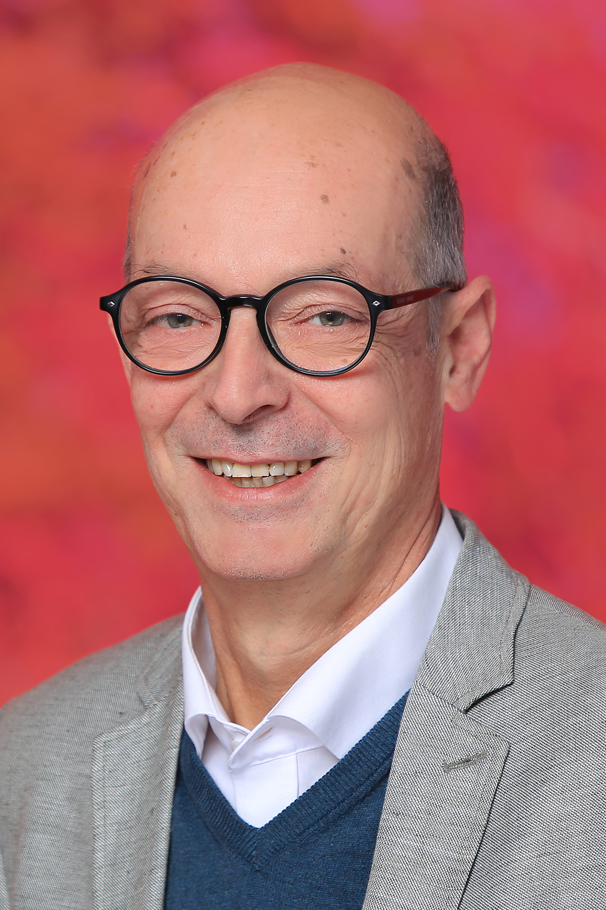 Dr Werner Haussmann